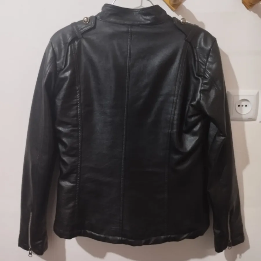 کت چرم کوتاه