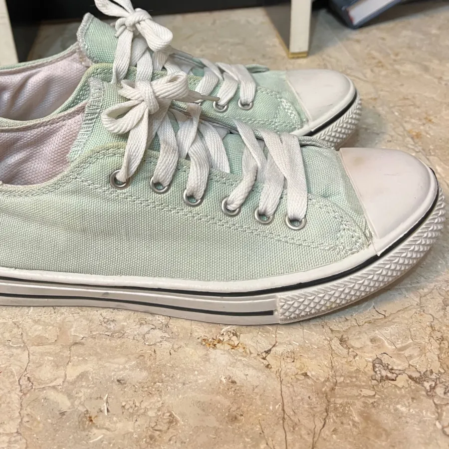 کفش طرح ال استار