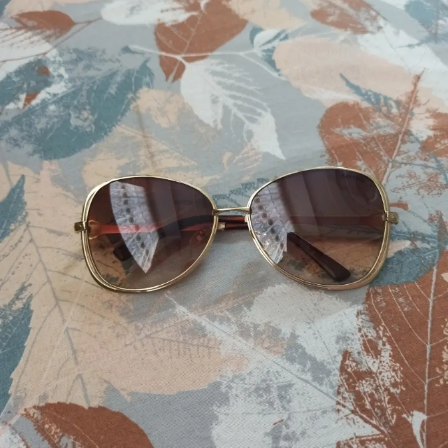 عینک آفتابی