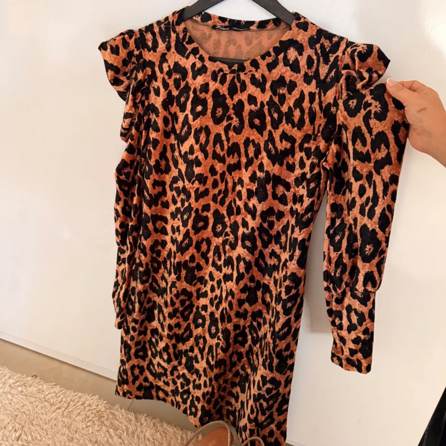 پیراهن مخملی