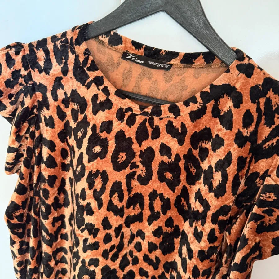 پیراهن مخملی