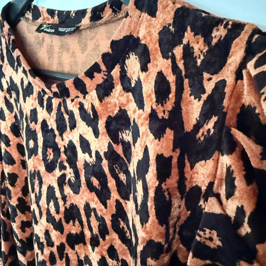 پیراهن مخملی