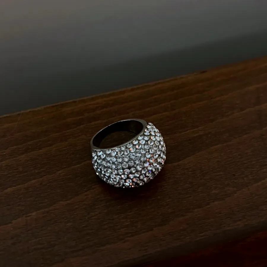 انگشتر تمام نگین