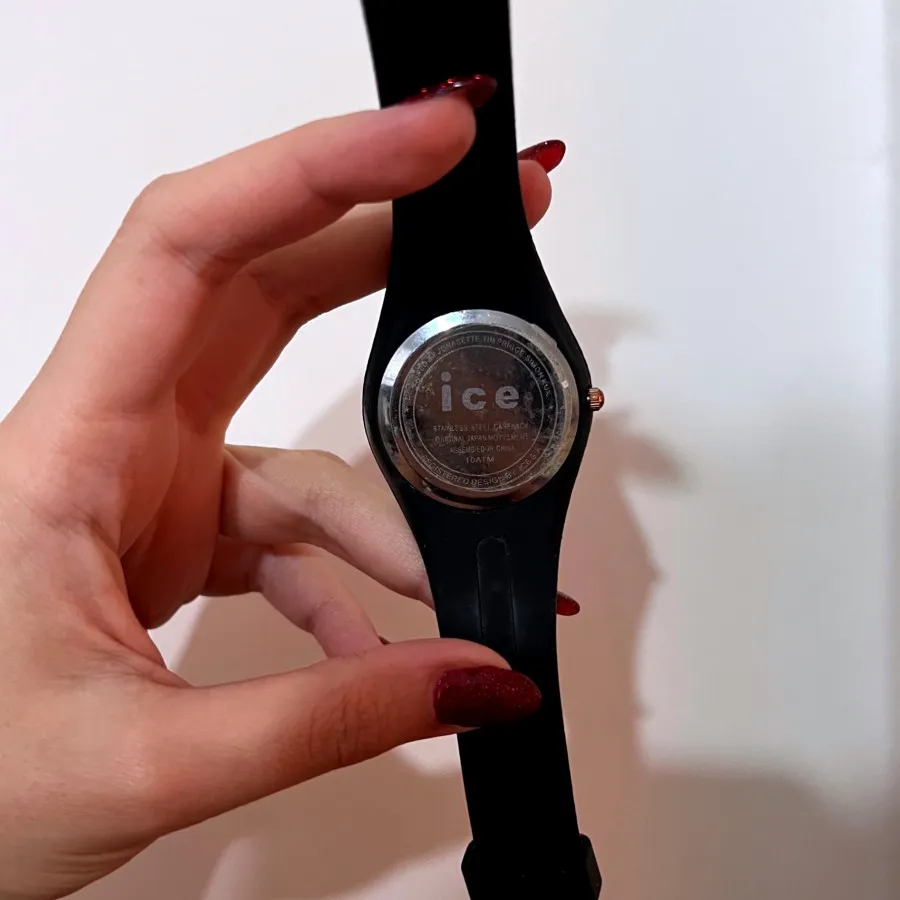 ساعت ضد آب ice