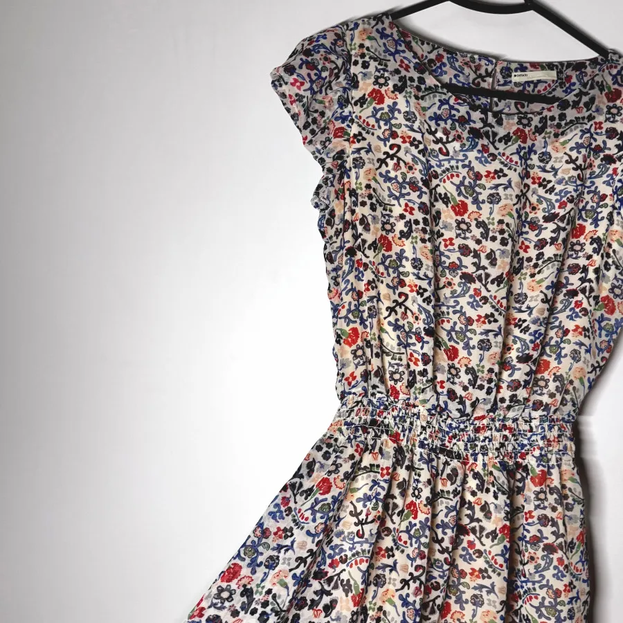 پیراهن‌گلدار زنانهDeFacto