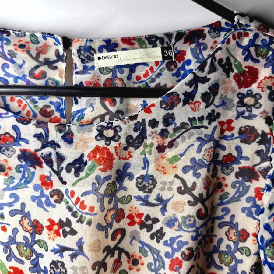 پیراهن‌گلدار زنانهDeFacto