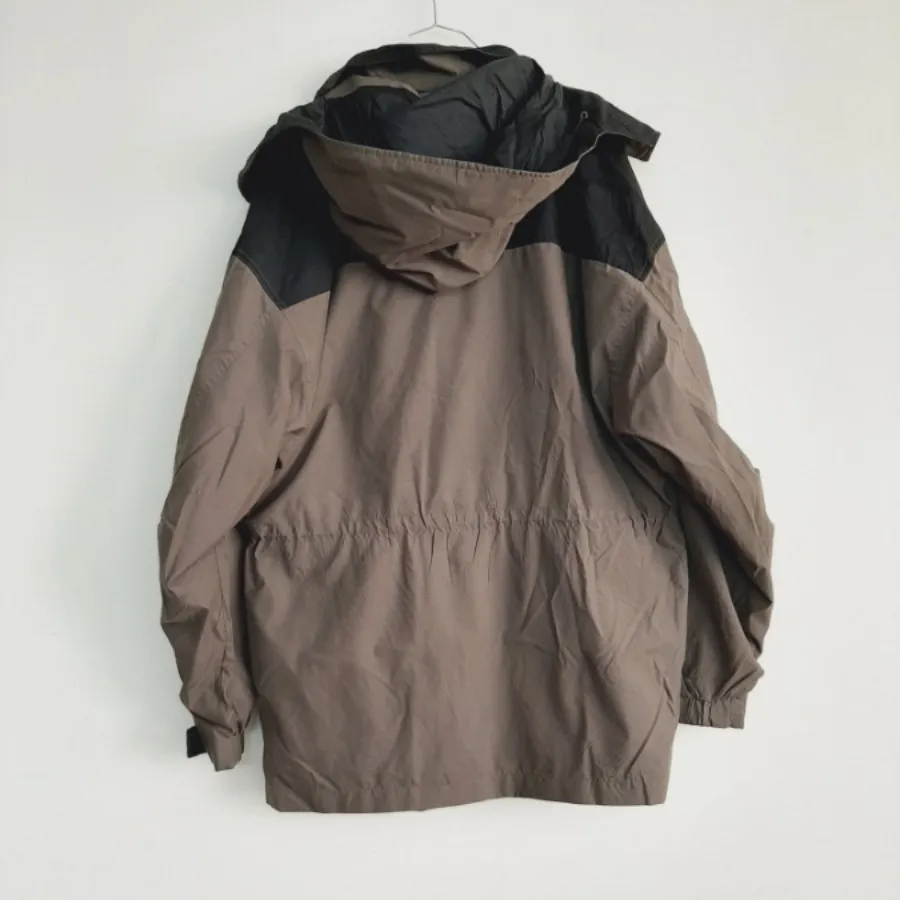 بارانی بادگیر