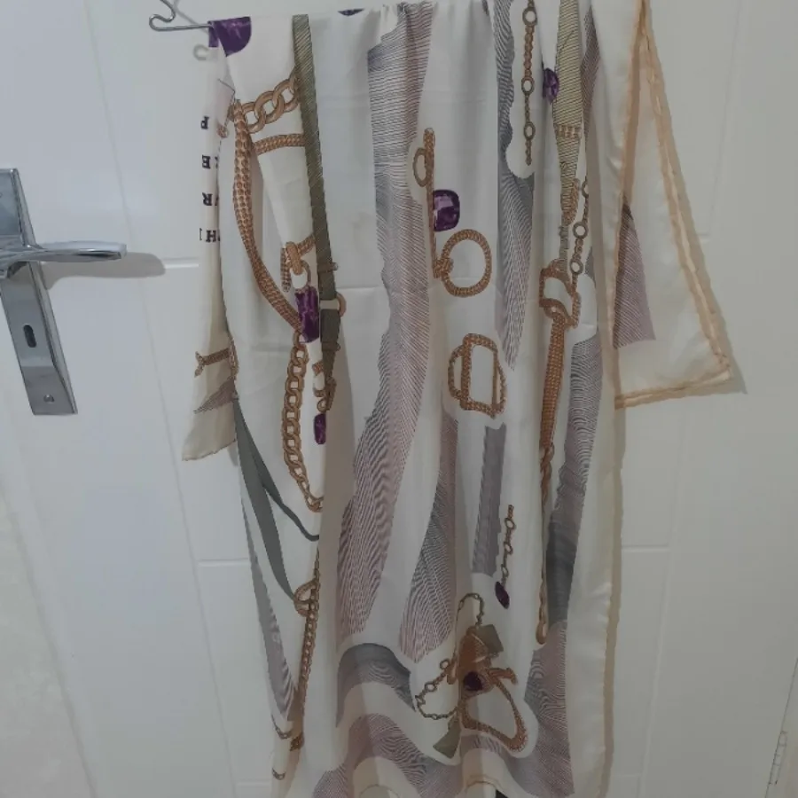 روسری قواره دار حریر