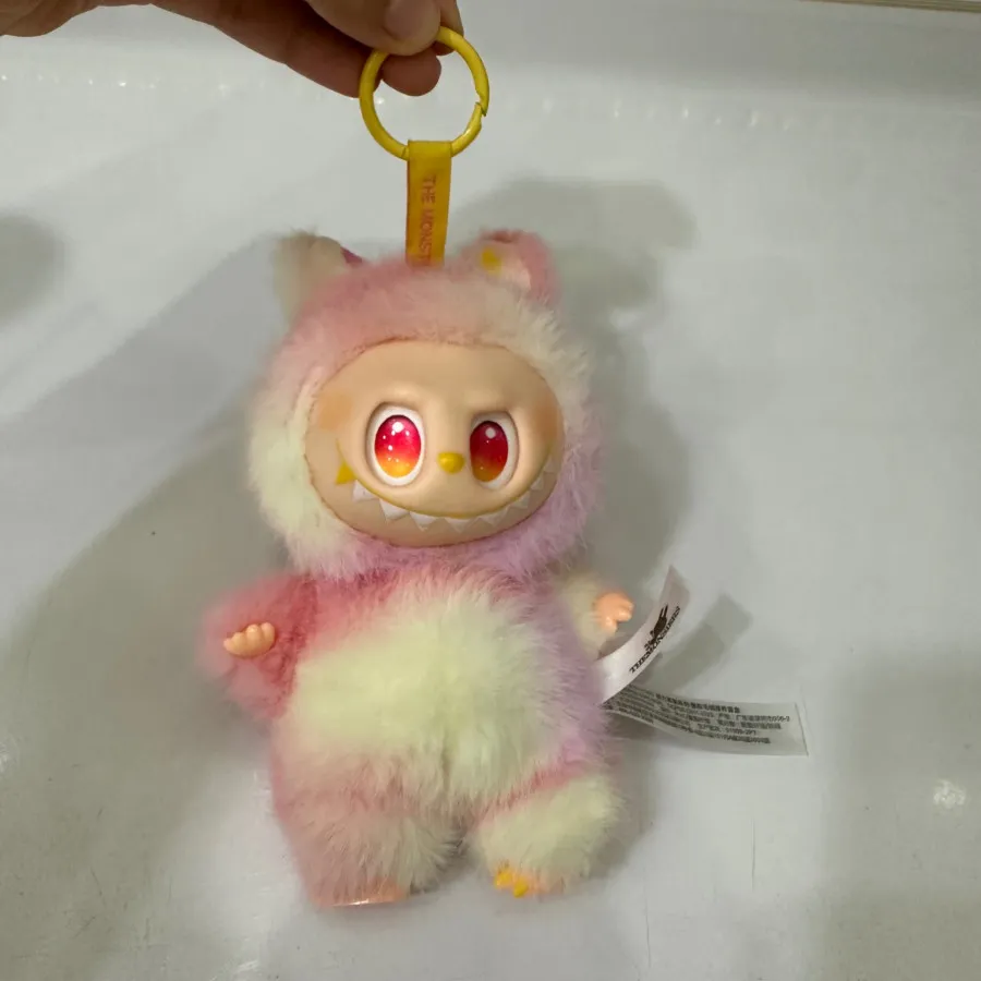 عروسک لبوبو