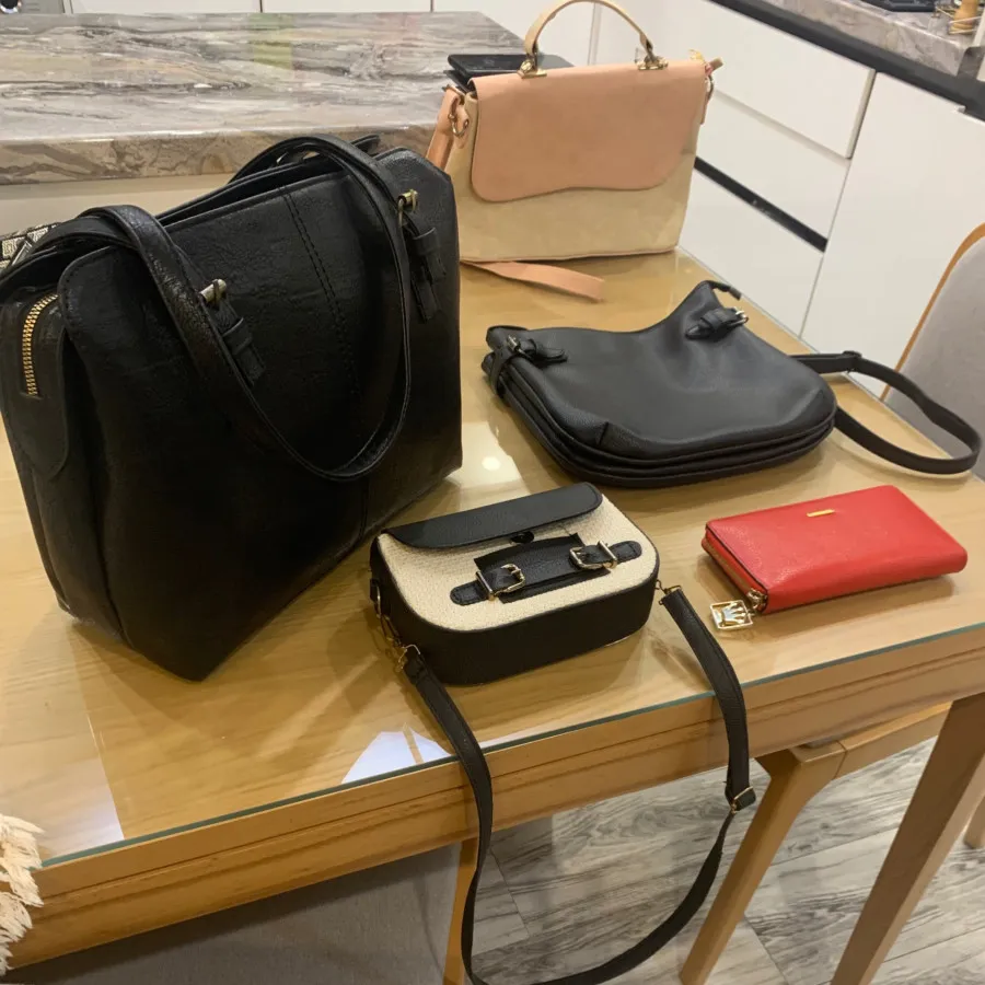 کیف و کفش، انواع لباس