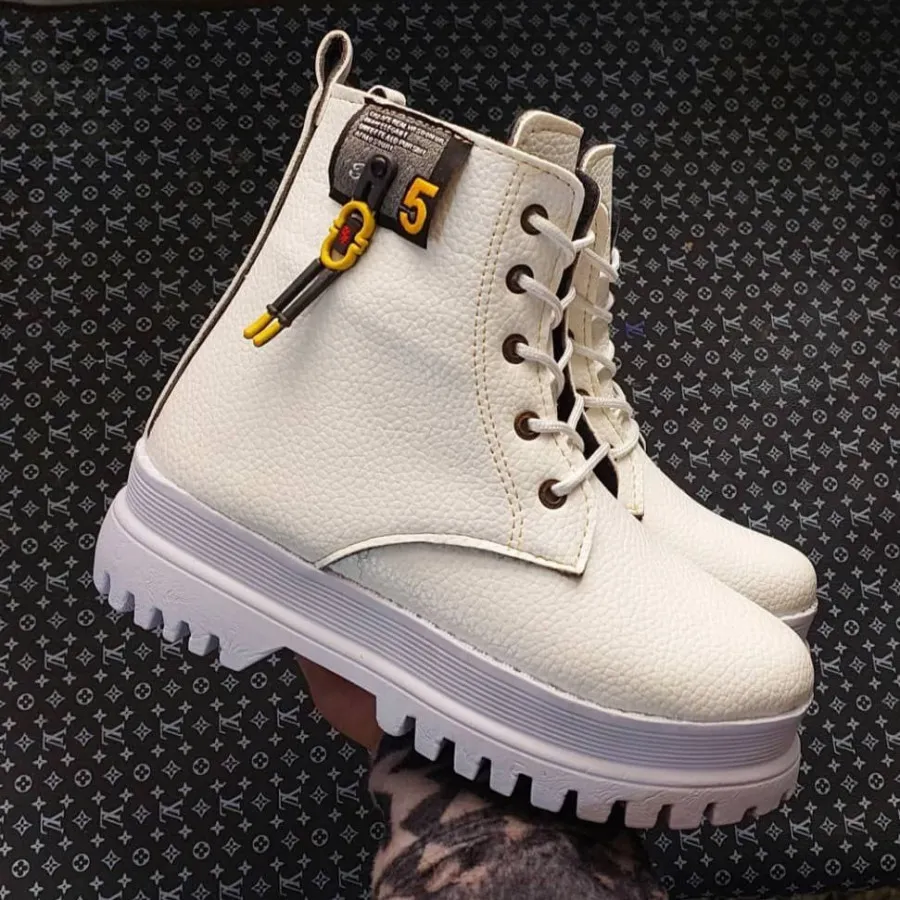 نیم بوت رایکا