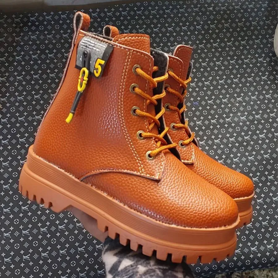 نیم بوت رایکا