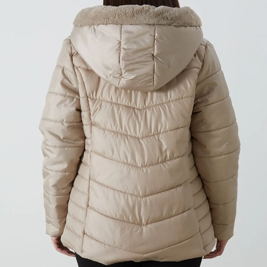 کاپشن ال سی وایکیکی ترک