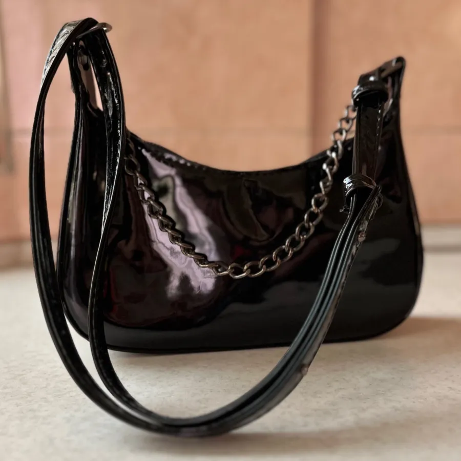 کیف مشکی ورنی مجلسی