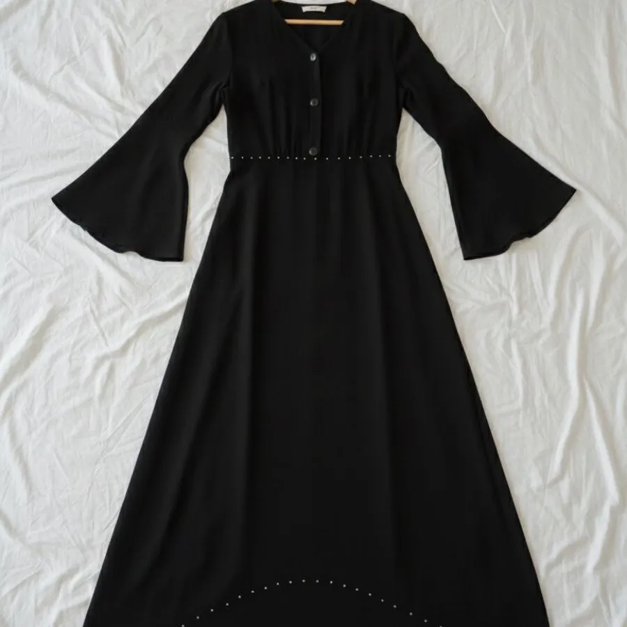 پیراهن مشکی