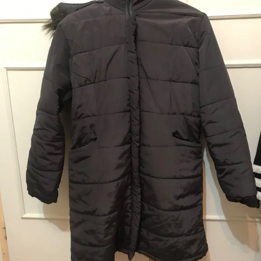 کاپشن بارونی کلاهدار