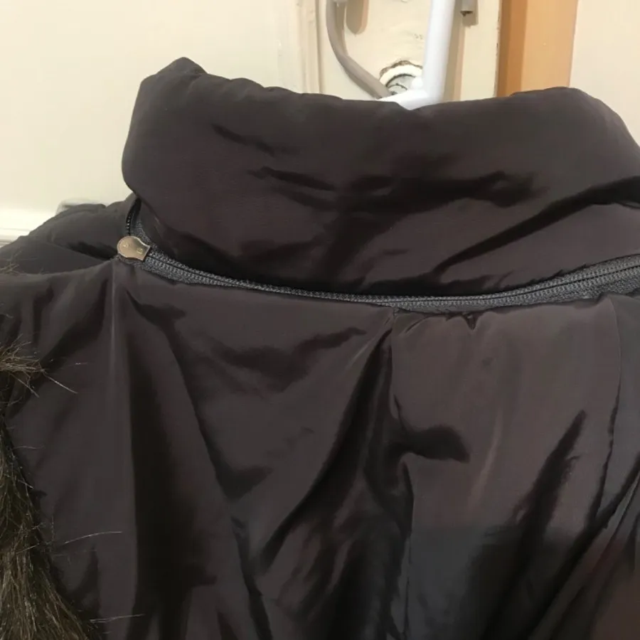 کاپشن بارونی کلاهدار