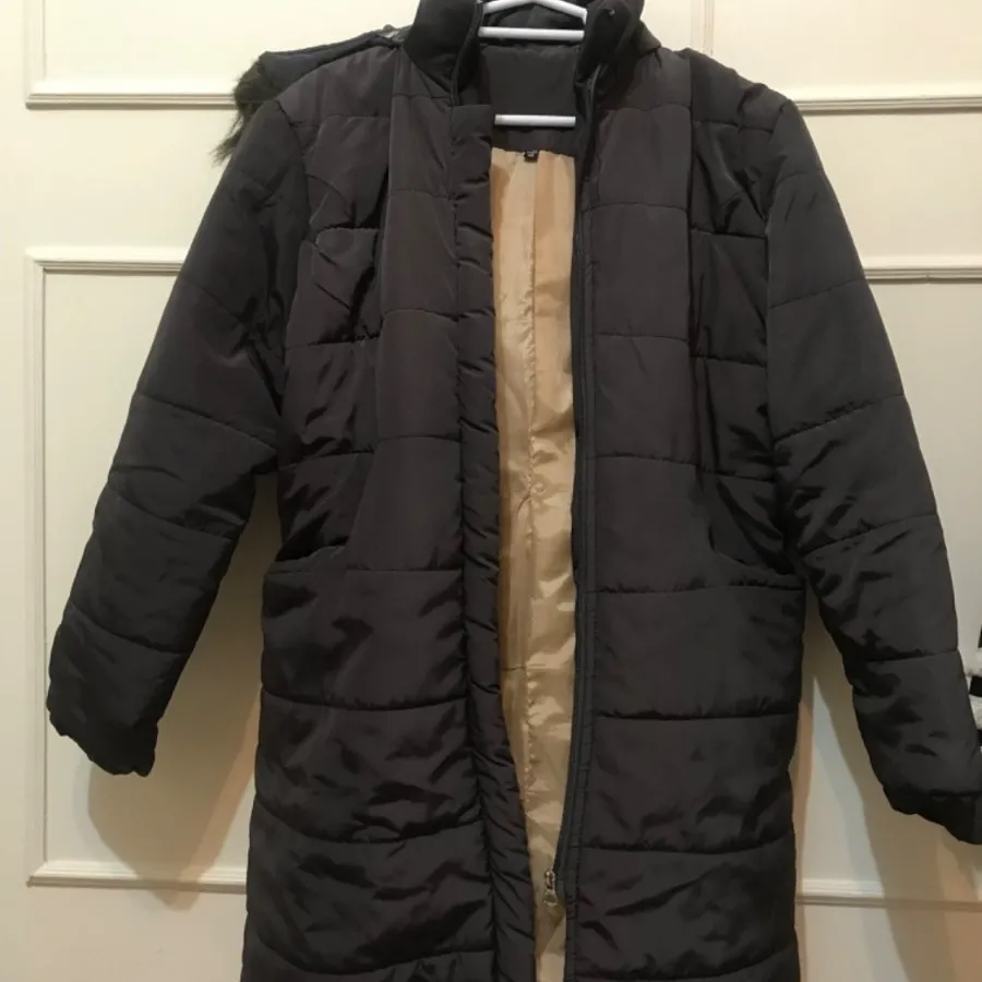 کاپشن بارونی کلاهدار