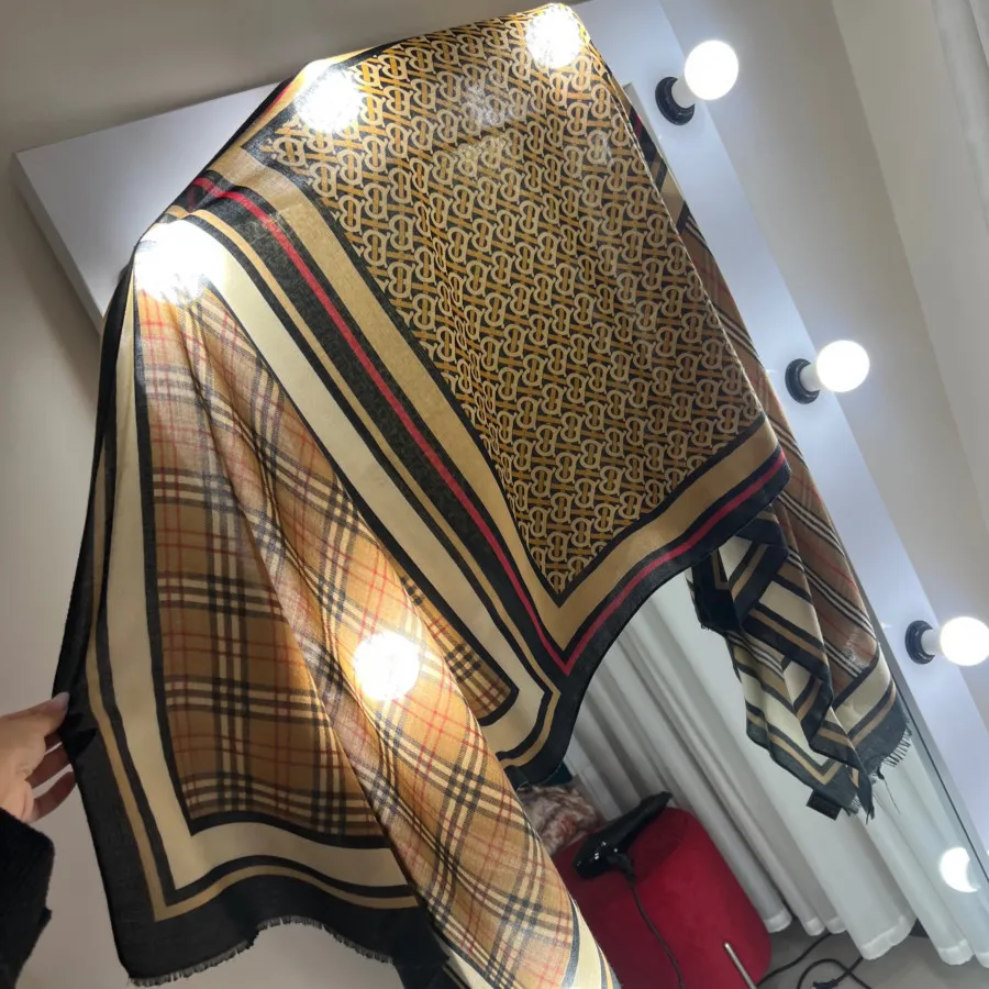 شال وارداتی Burberryباربر