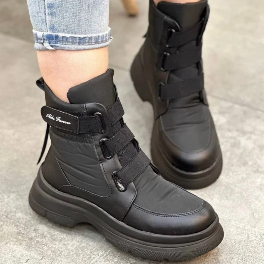 نیم بوت برچسبی