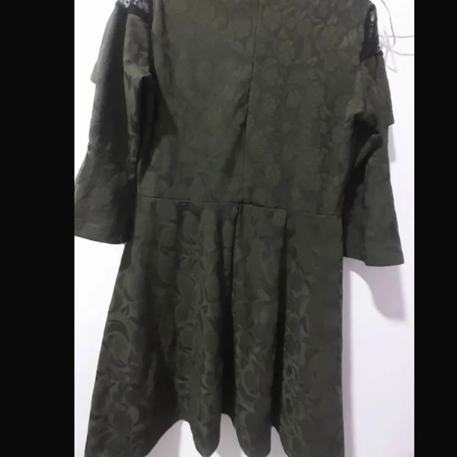 پیراهن عروسکی