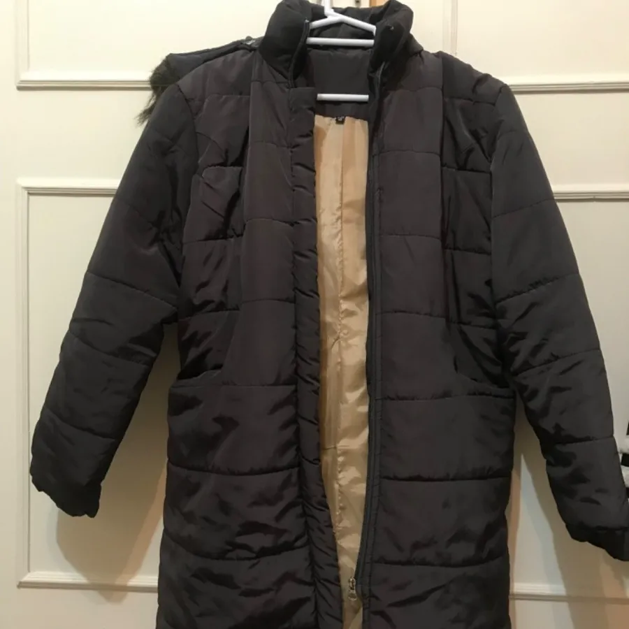 کاپشن بارونی کلاهدار