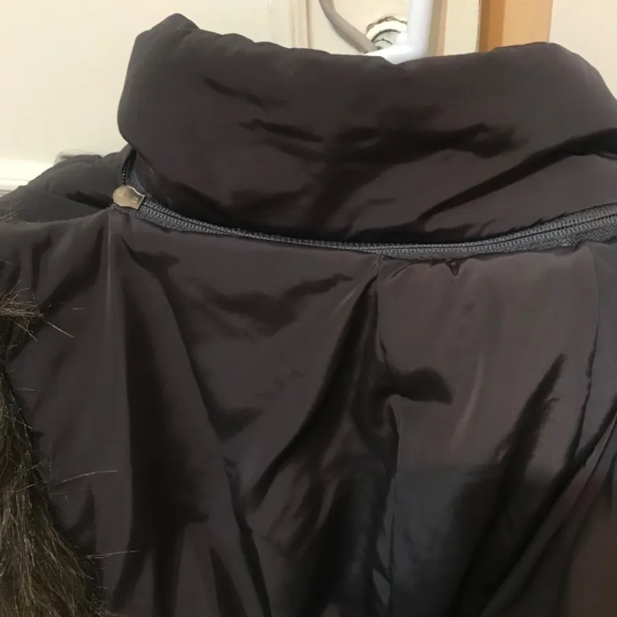 کاپشن بارونی کلاهدار