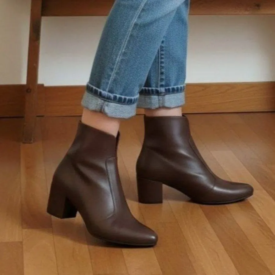 نیم بوت پاشنه دار