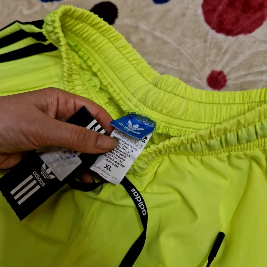 شورتک آدیداس سبز زرد