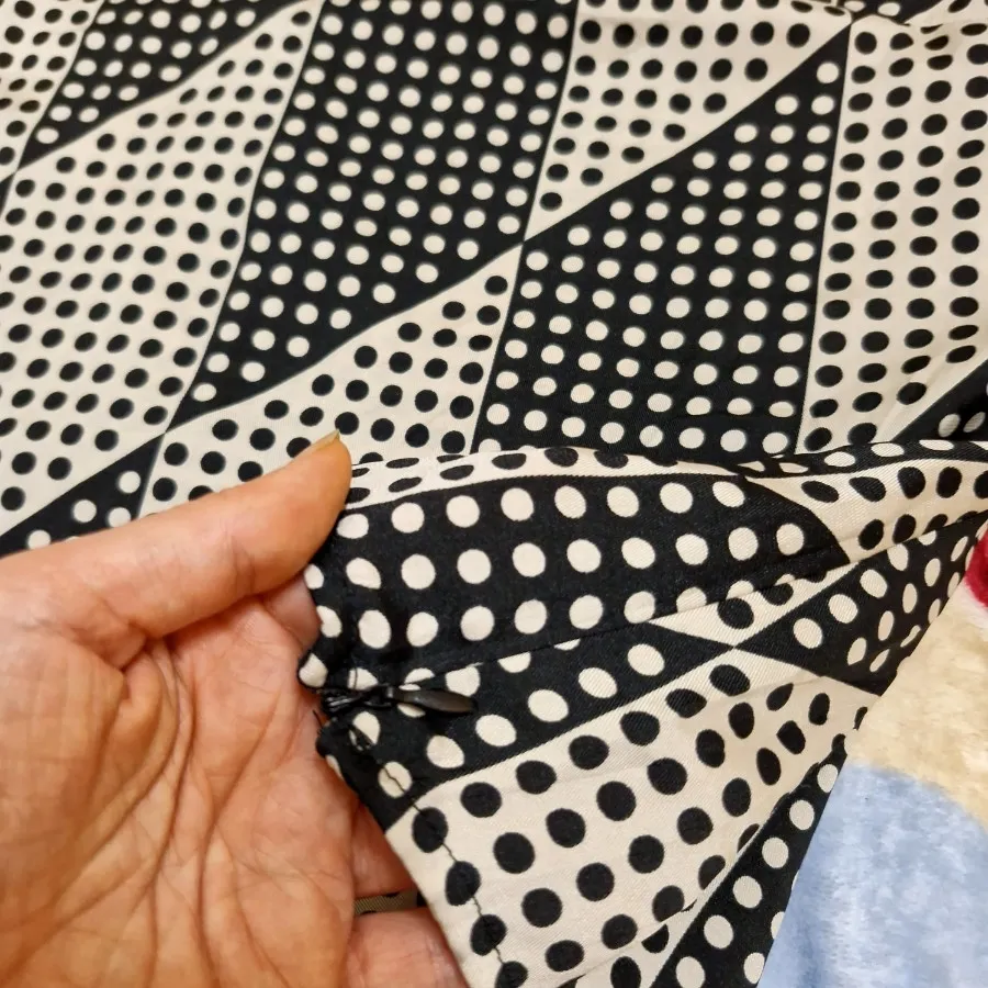 شومیز خالخالی