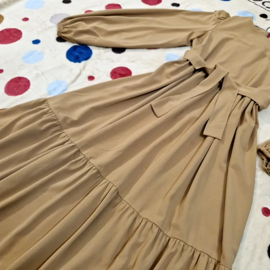 پیراهن بلند کرمی مانتو