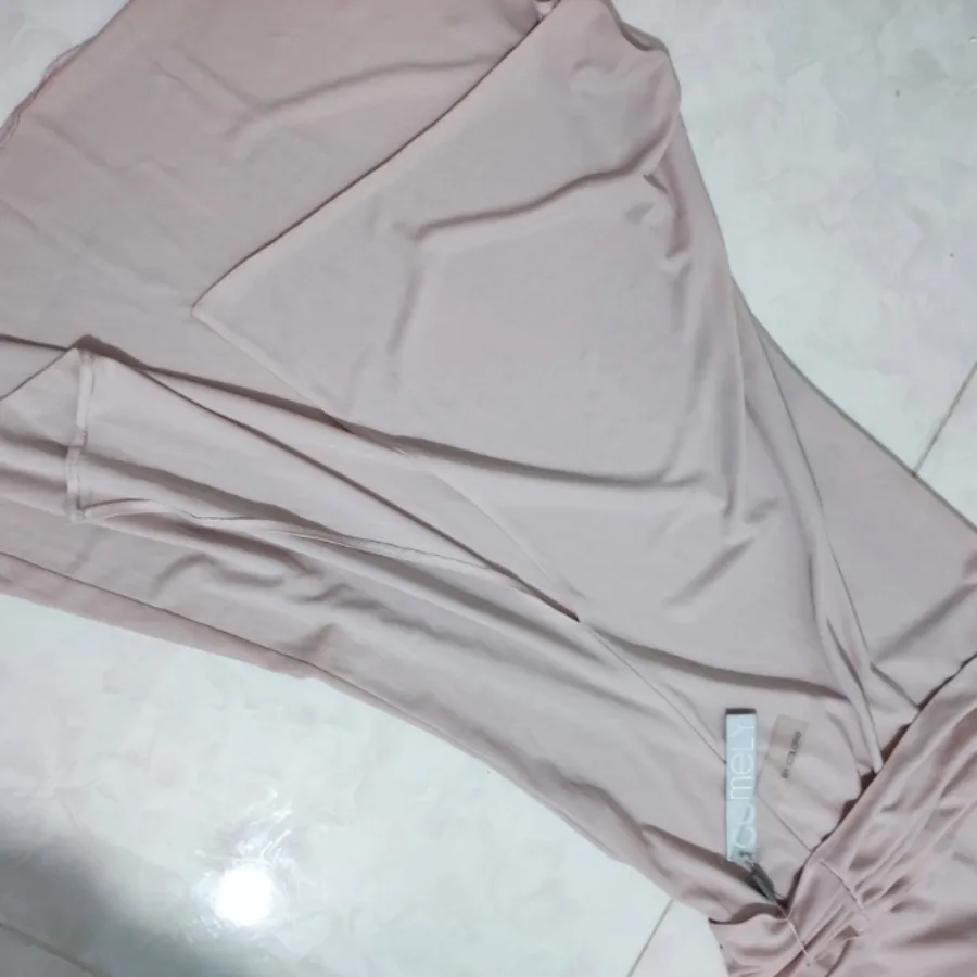 دامن صورتی چرک