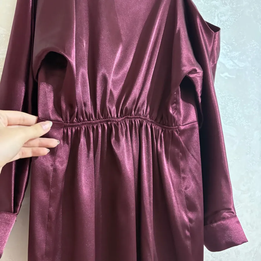 مجلسی ساتن بادمجانی