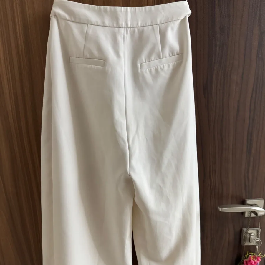 شلوارک سفید مدل دامنی s