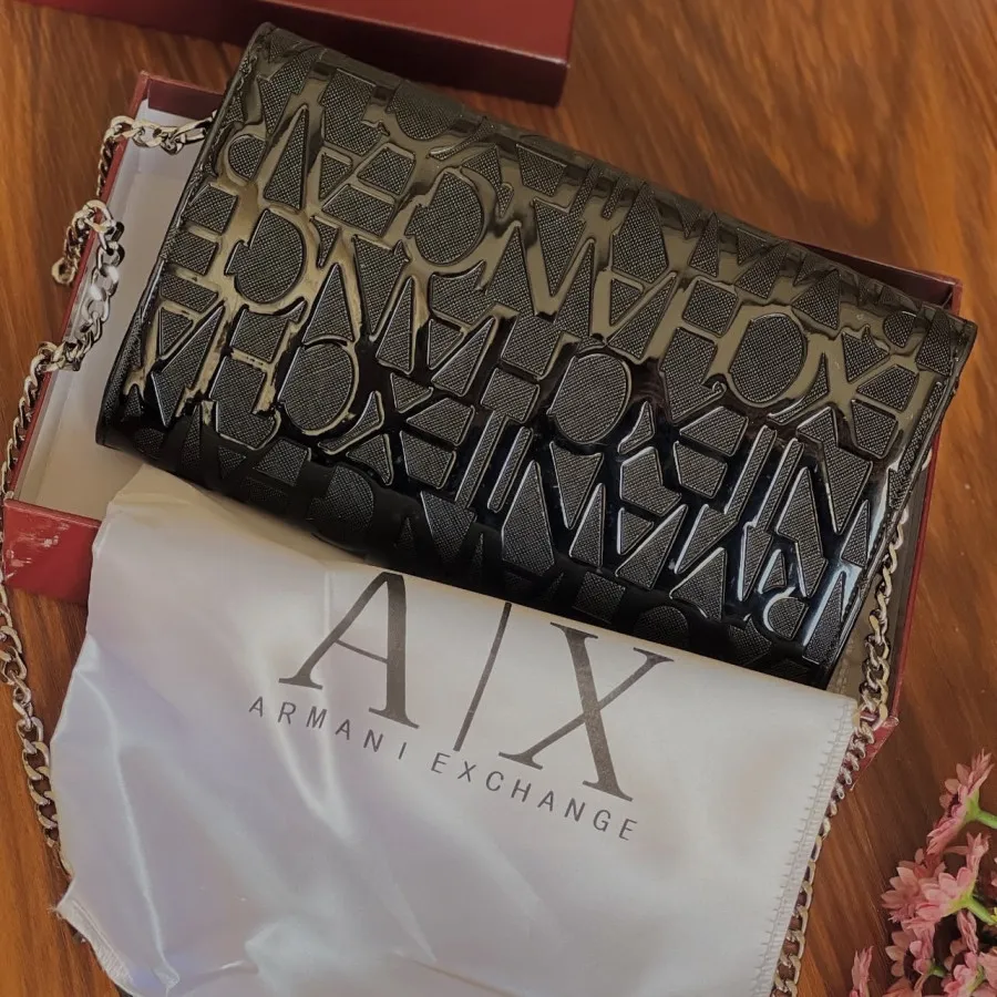 کراس بادی آرمانی اکسچنج