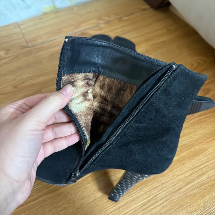 بوت پاشنه دار سالم