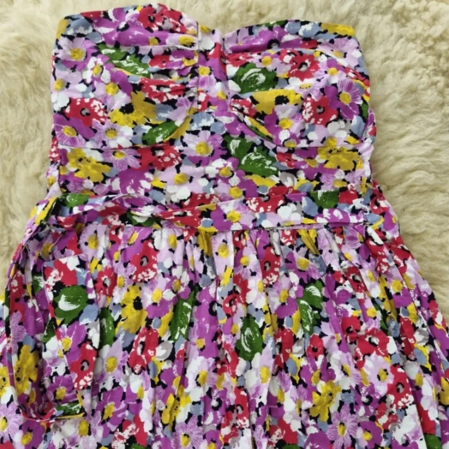 پیراهن گل های بهشت