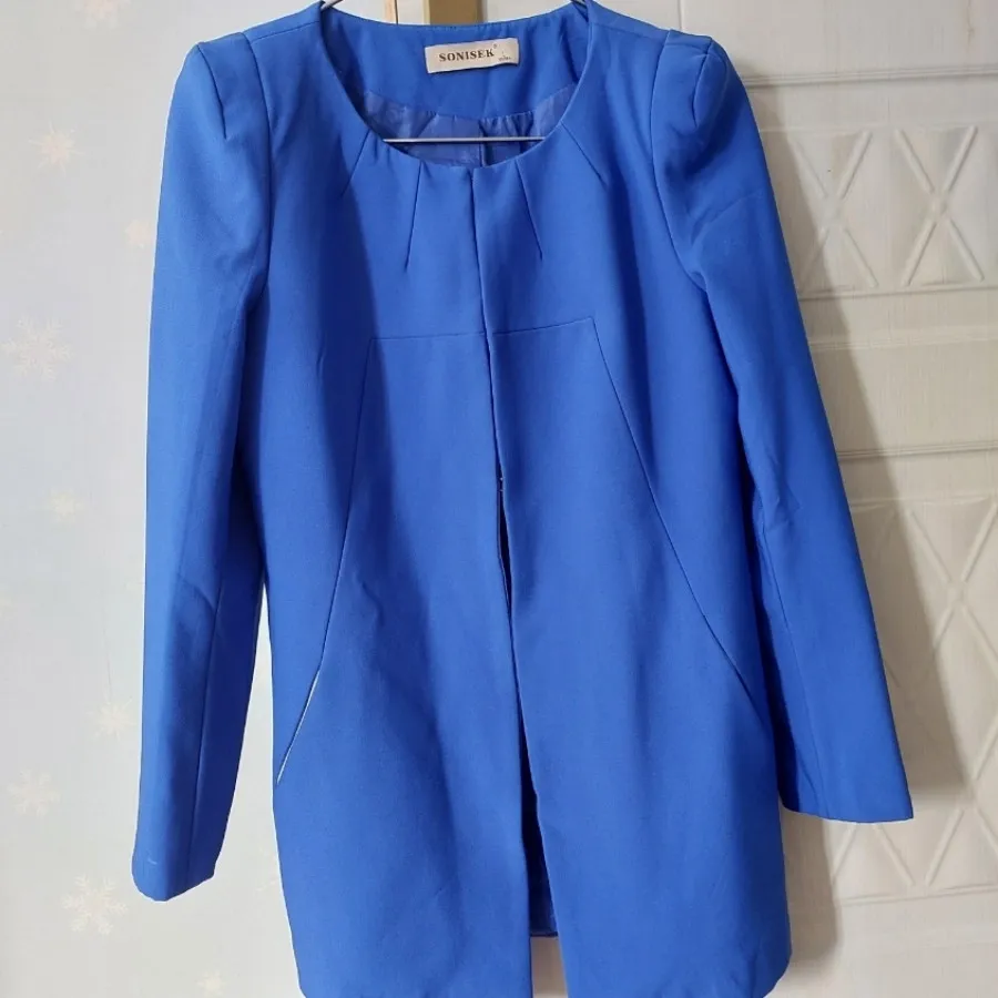 مانتد کتی آستردار