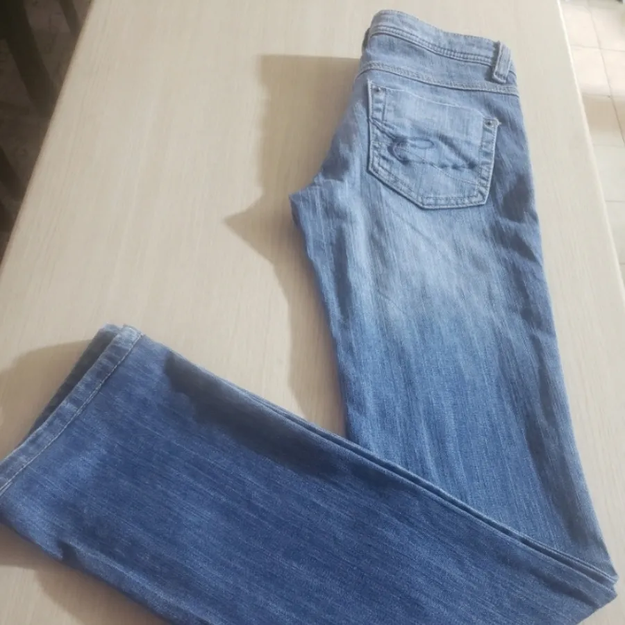 شلوار جین زنانه آبی