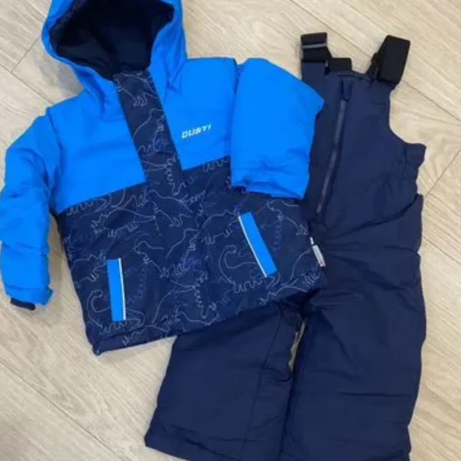 کاپشن و شلوار پیش‌بندی