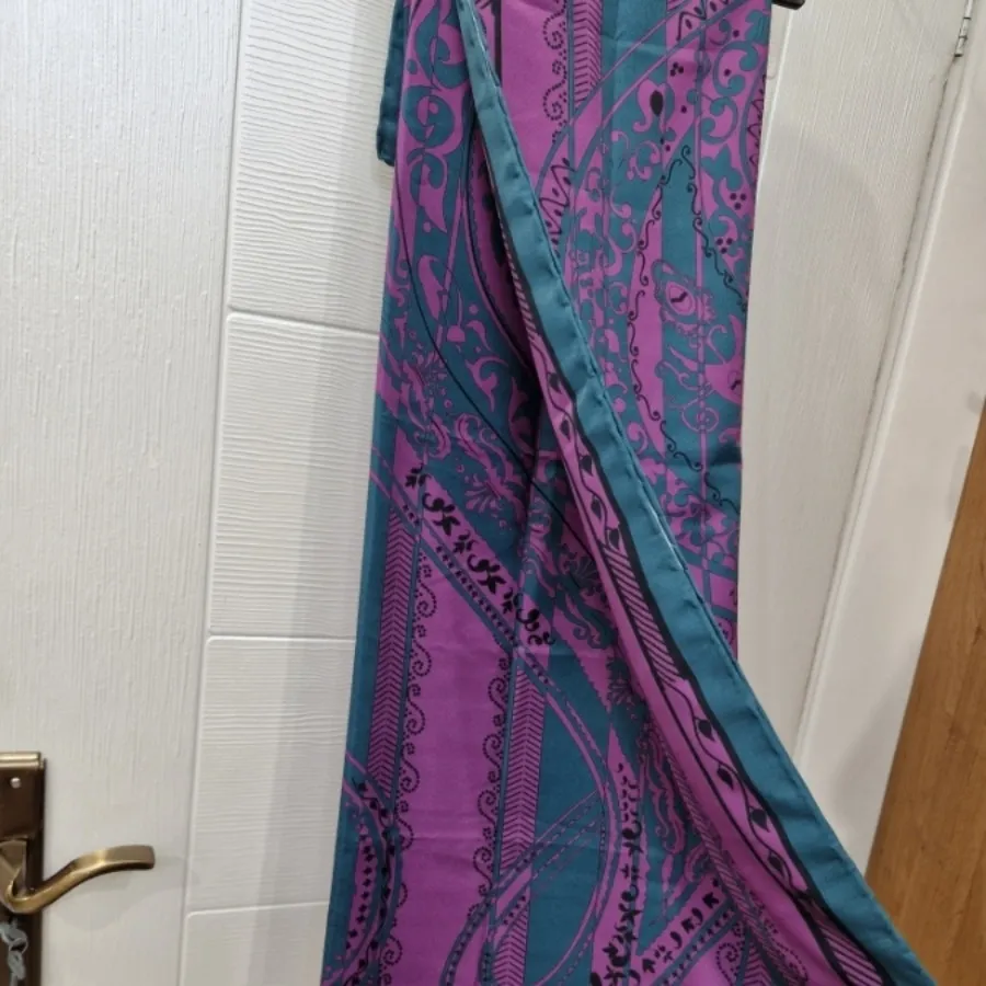 روسری زنانه