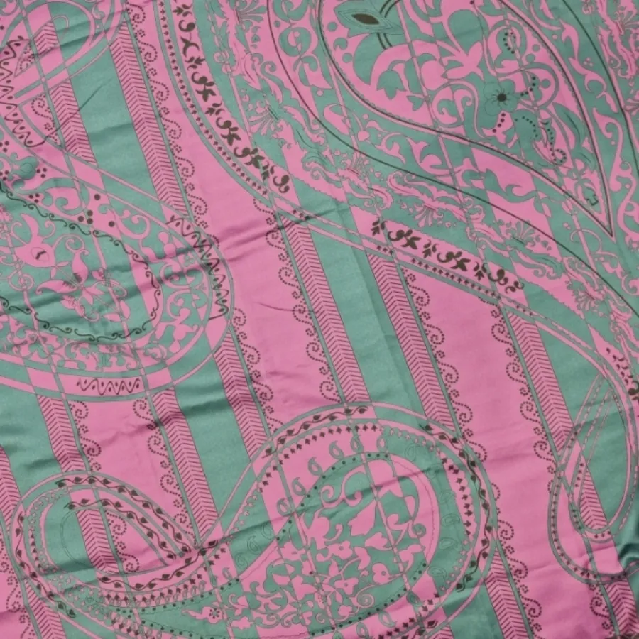 روسری زنانه