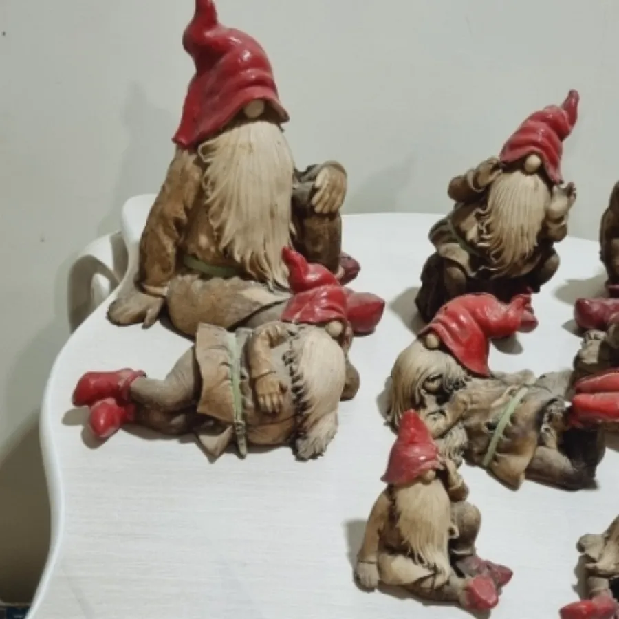 مجسمه کوتوله ها