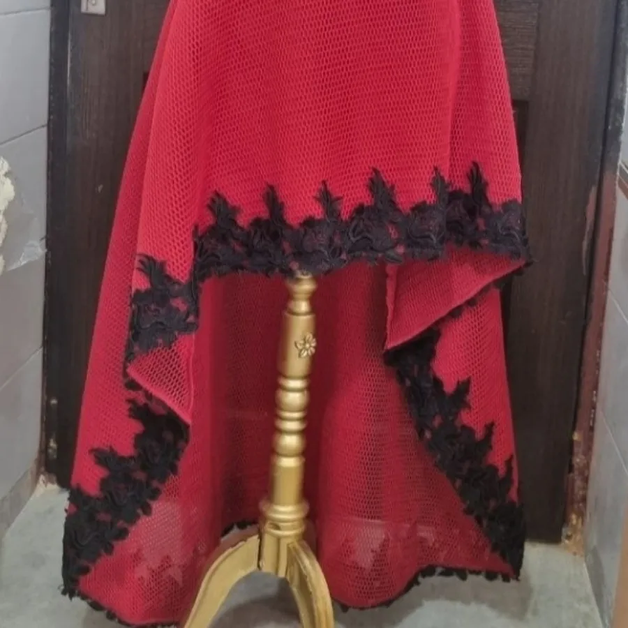 پیراهن مجلسی دنباله دار