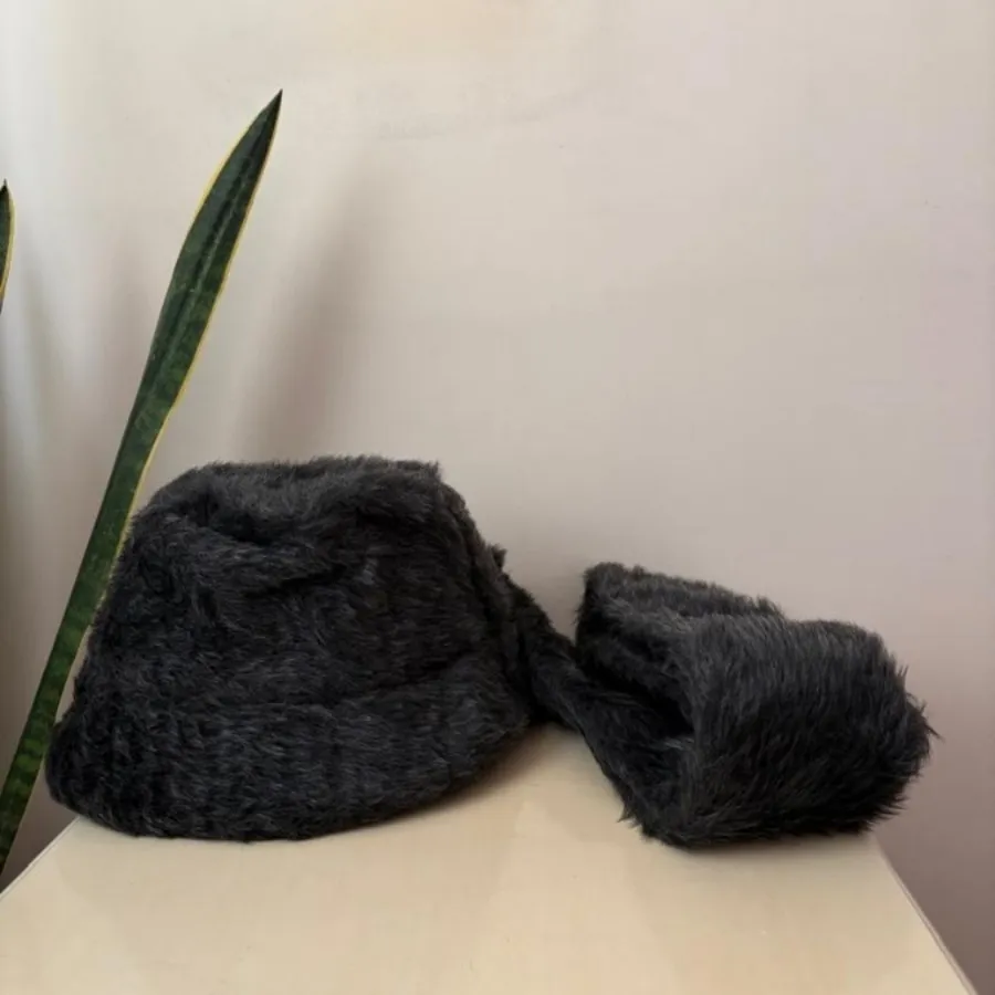 کلاه و شال گردن