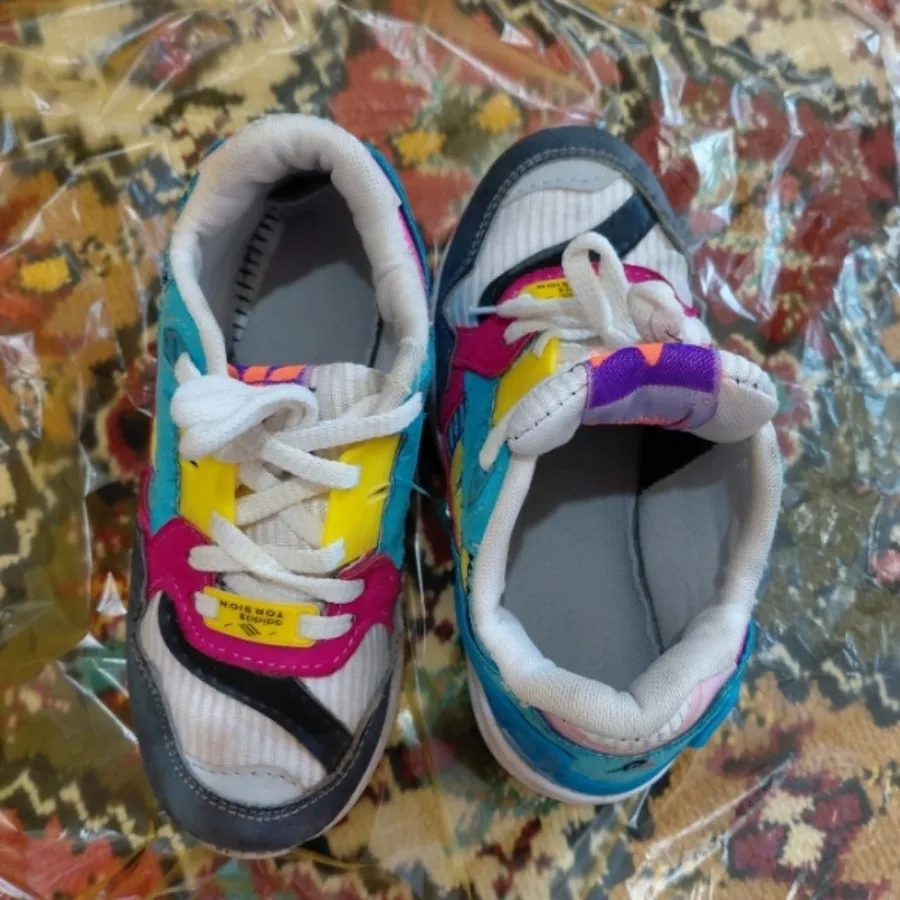 کتونی بچگانه