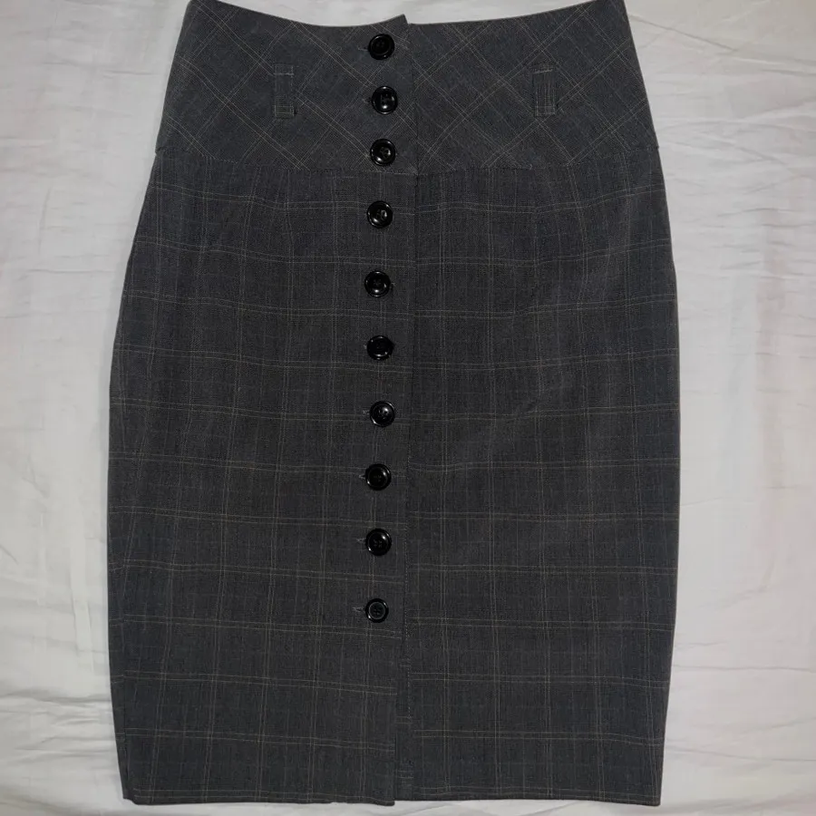 دامن کوتاه اندامی کلاسیک