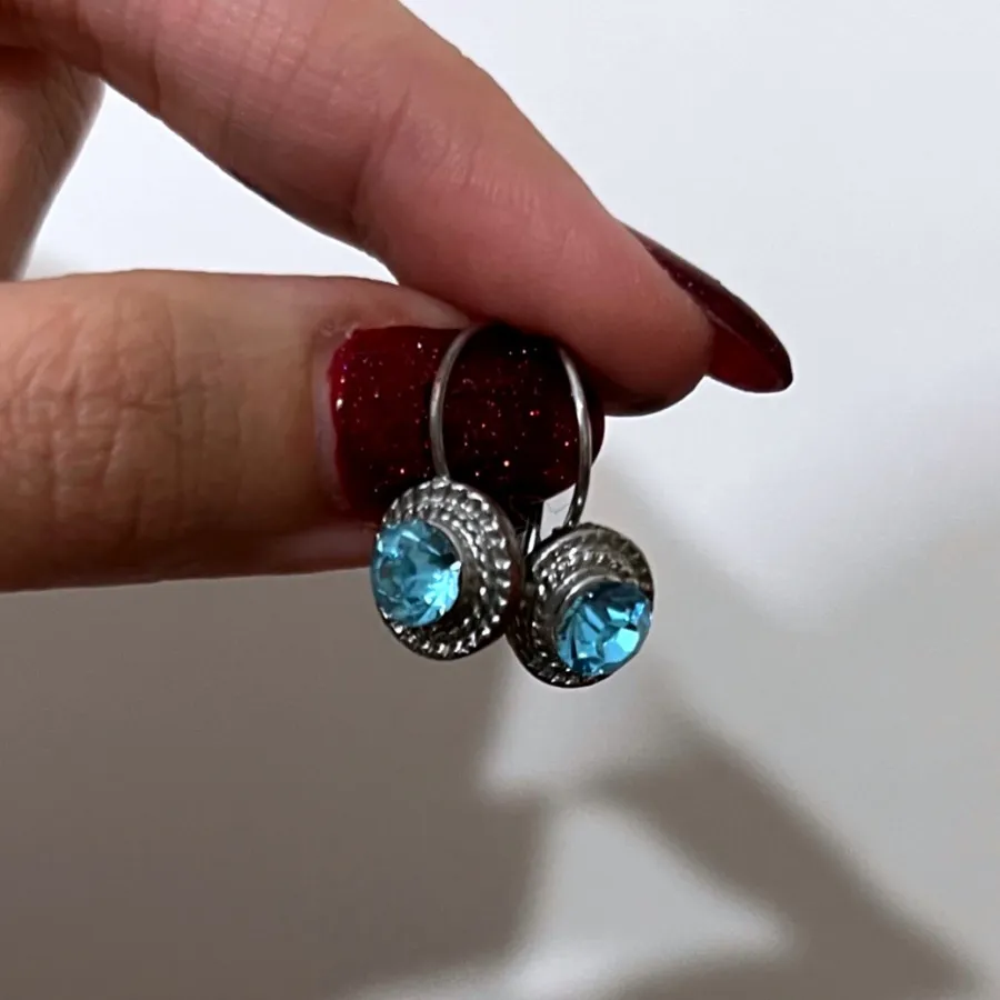 گوشواره ابی