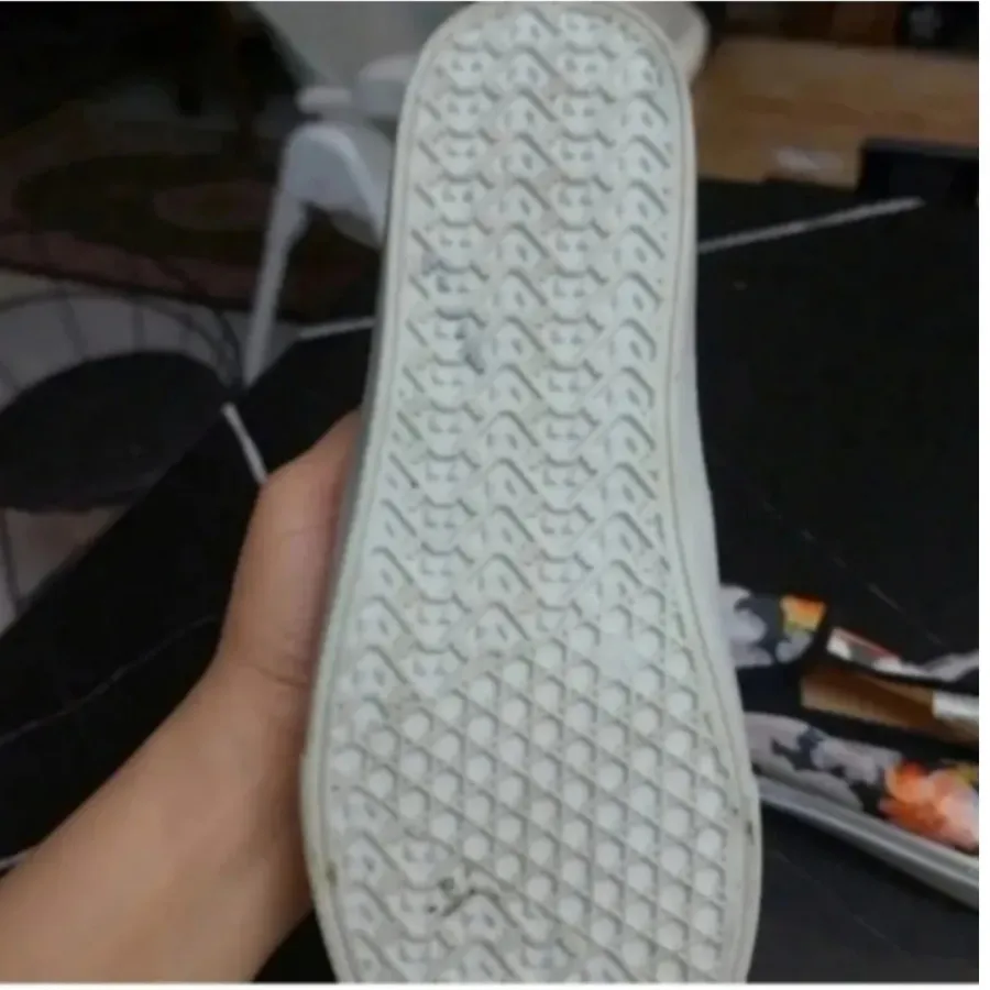 کفش ال سی والکیکی