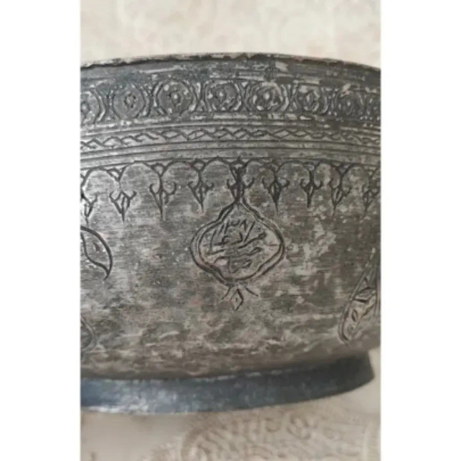 قدح بزرگ قدیمی مسی